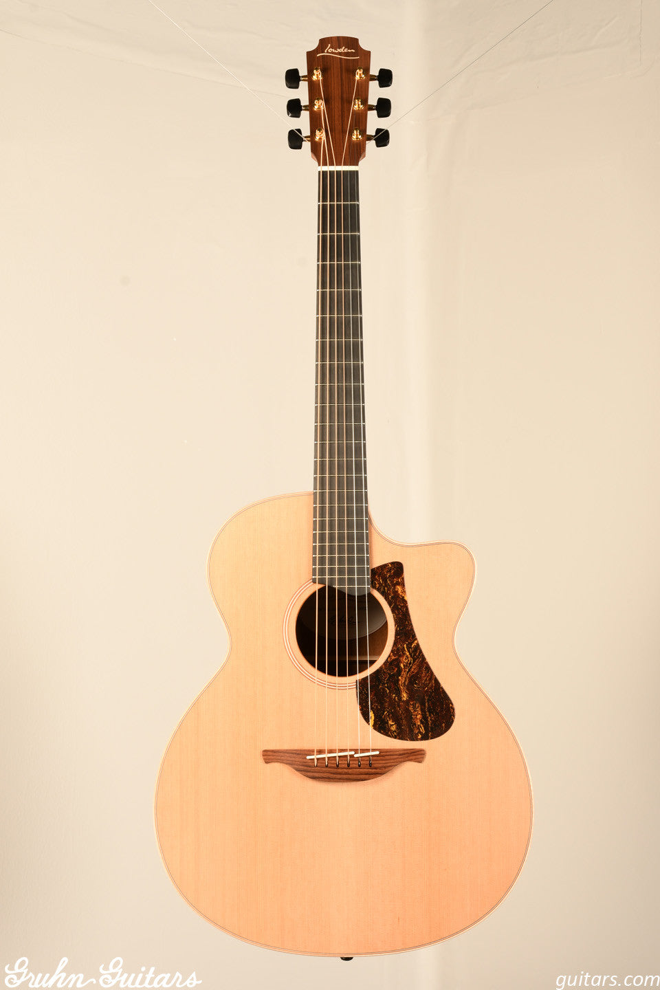 Lowden Pierre Bensusan 'The Old Lady' New AM8929