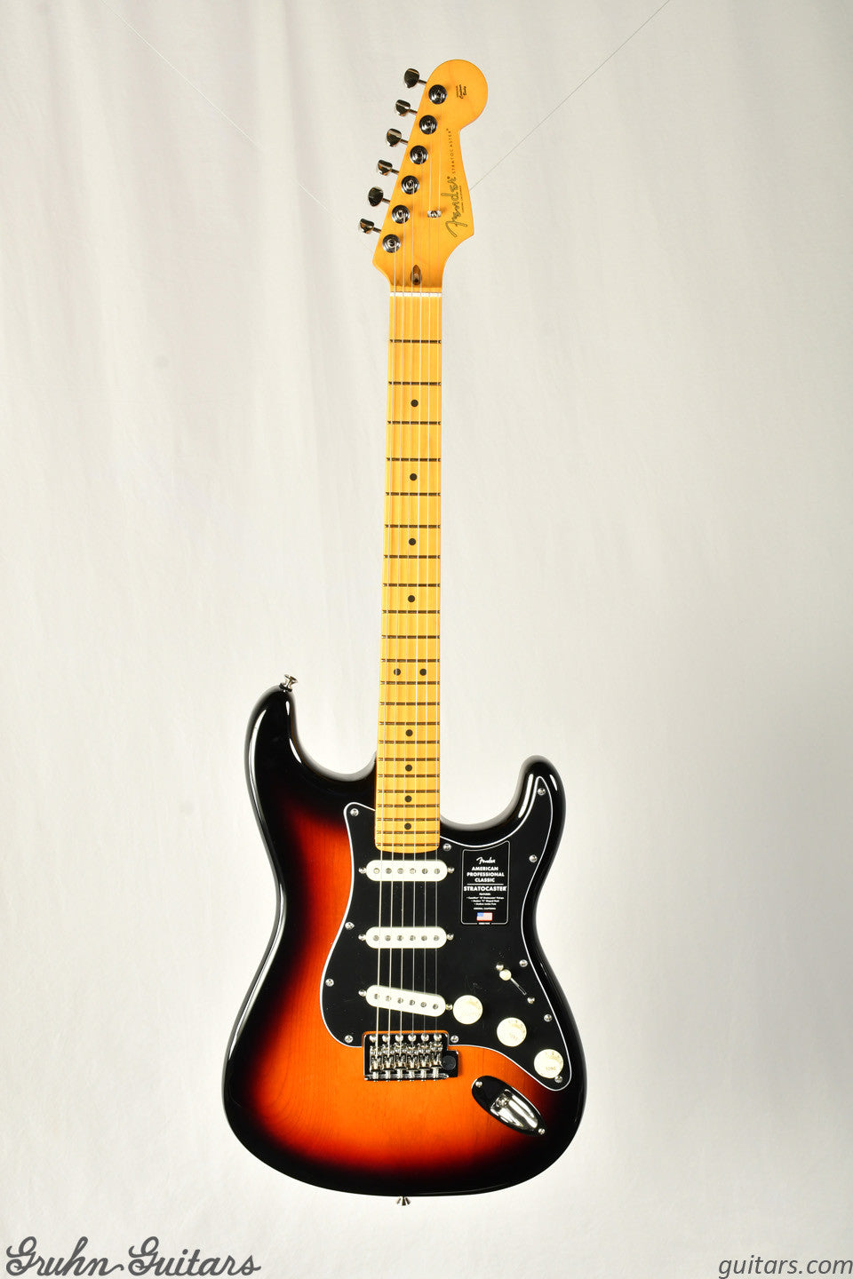 Fender American Professional Classic Stratocaster Maple Fingerboard - 3 Color Sunburst New EF10627