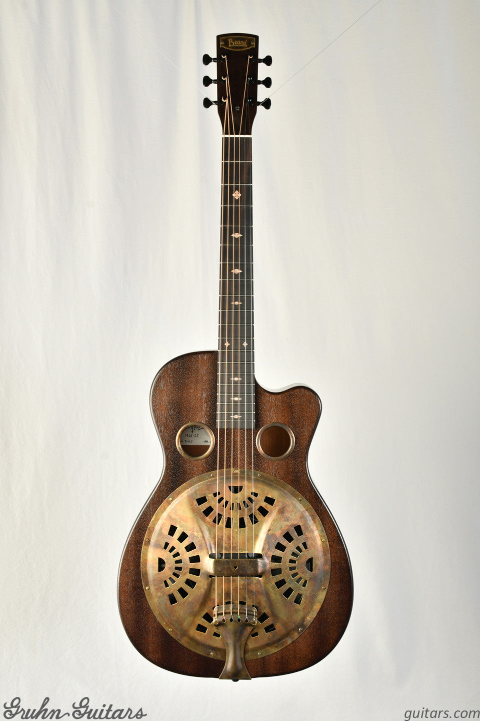 Beard Trailhead R Roundneck Cutaway - Black Ice New RG5548