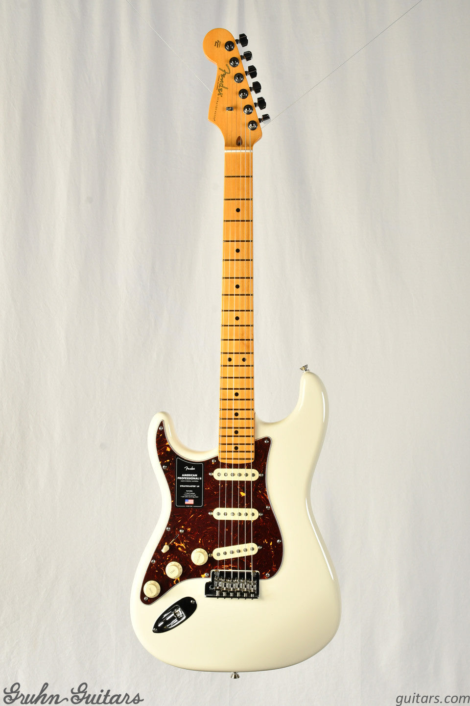 Fender American Professional II Stratocaster Left-Hand Maple Fingerboard - Olympic White New EF10667
