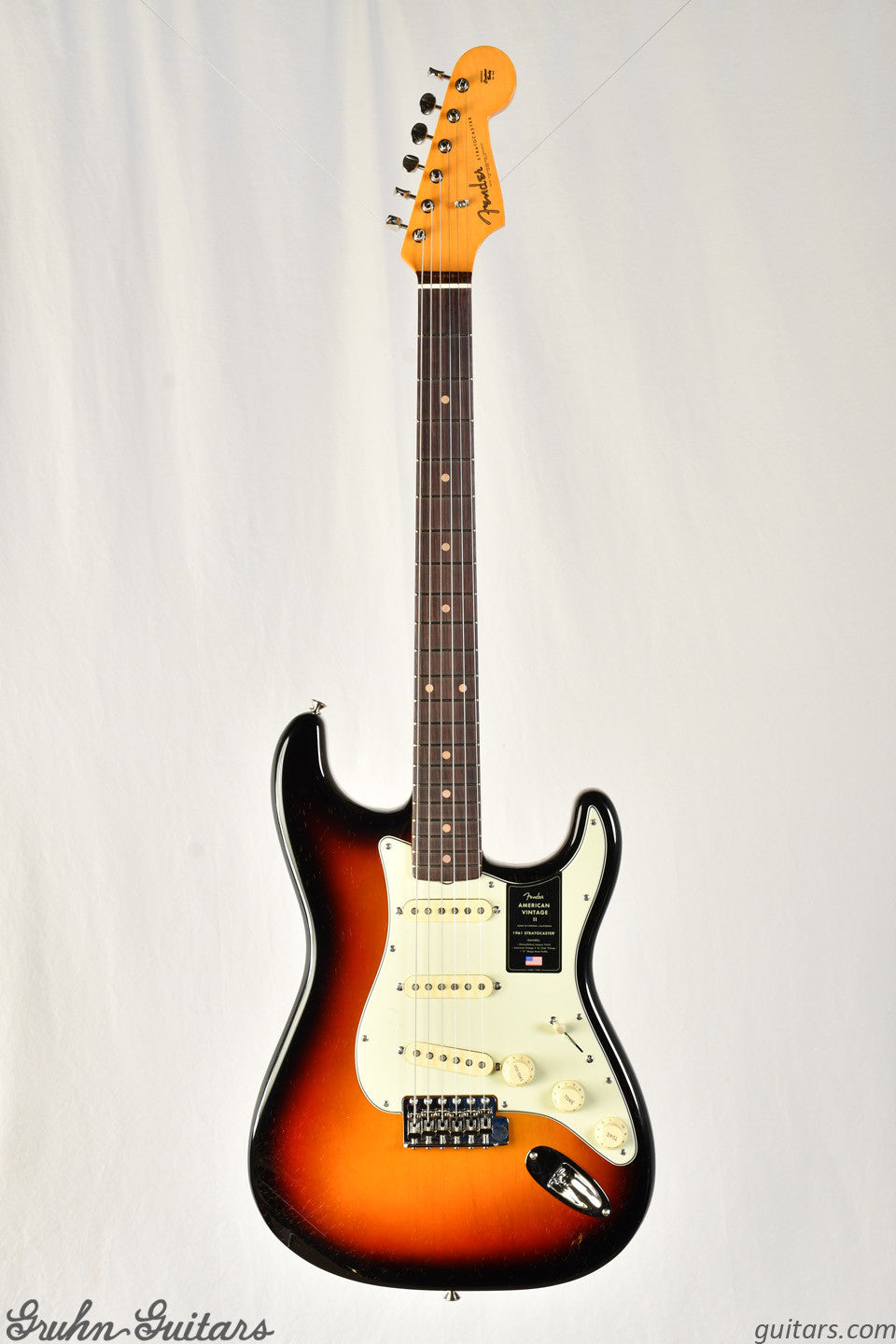 Fender American Vintage II 1961 Stratocaster Rosewood Fingerboard - 3 Color Sunburst New EF10700
