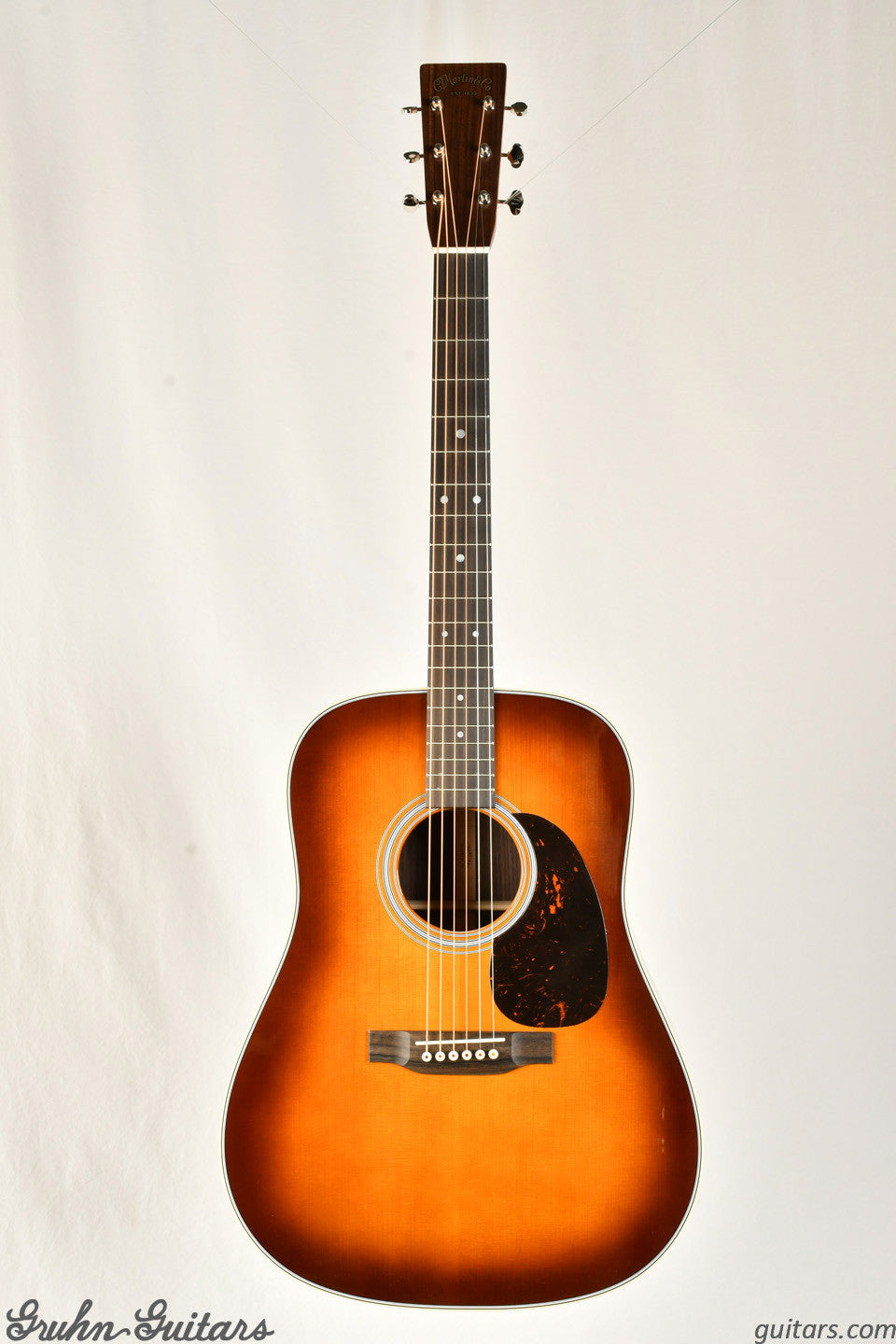 Martin D-28 Ambertone New AA14056
