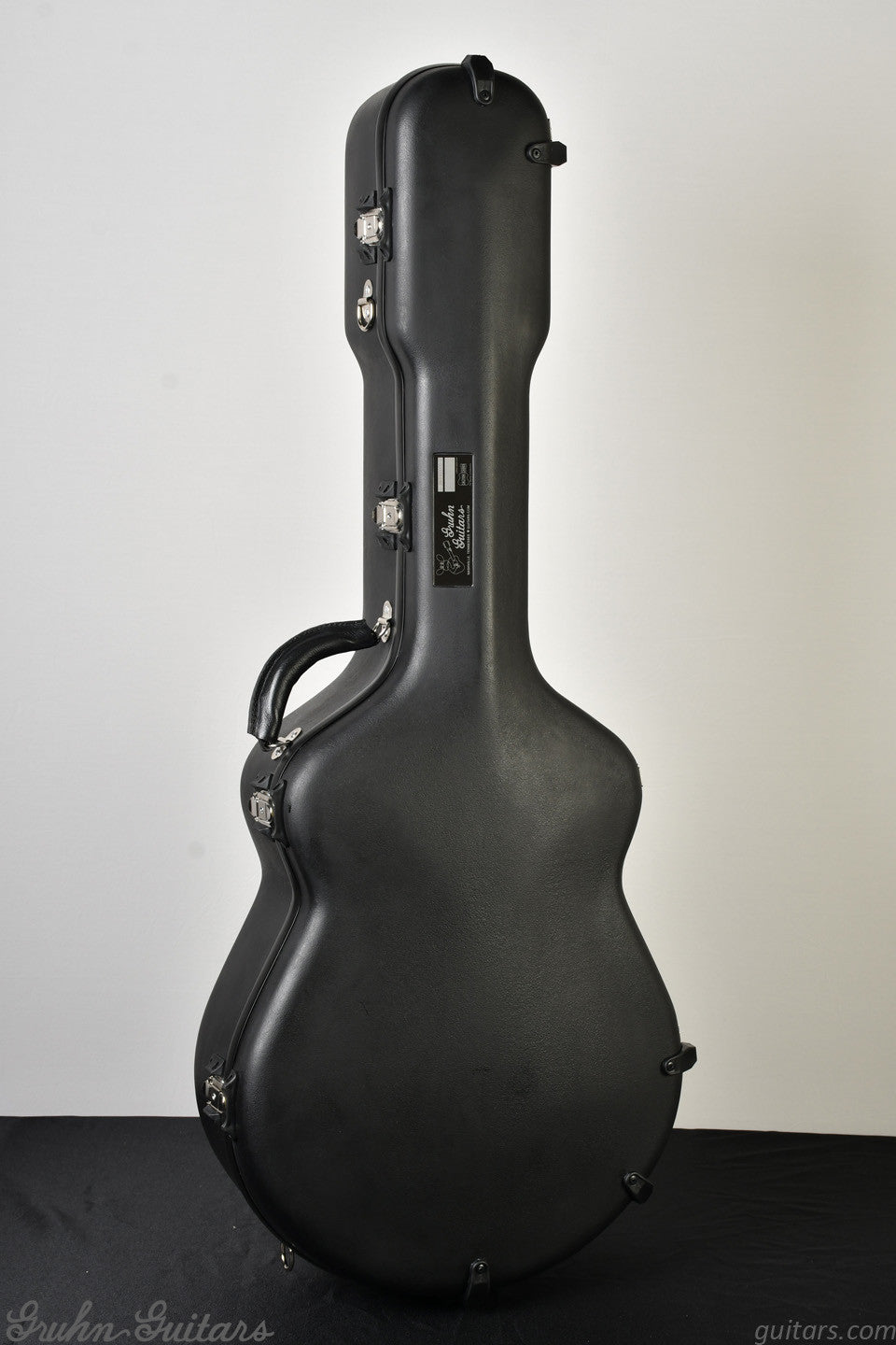 Calton Gibson J-45 Slope Shoulder Jumbo - Black exterior / Red interior New CA0766