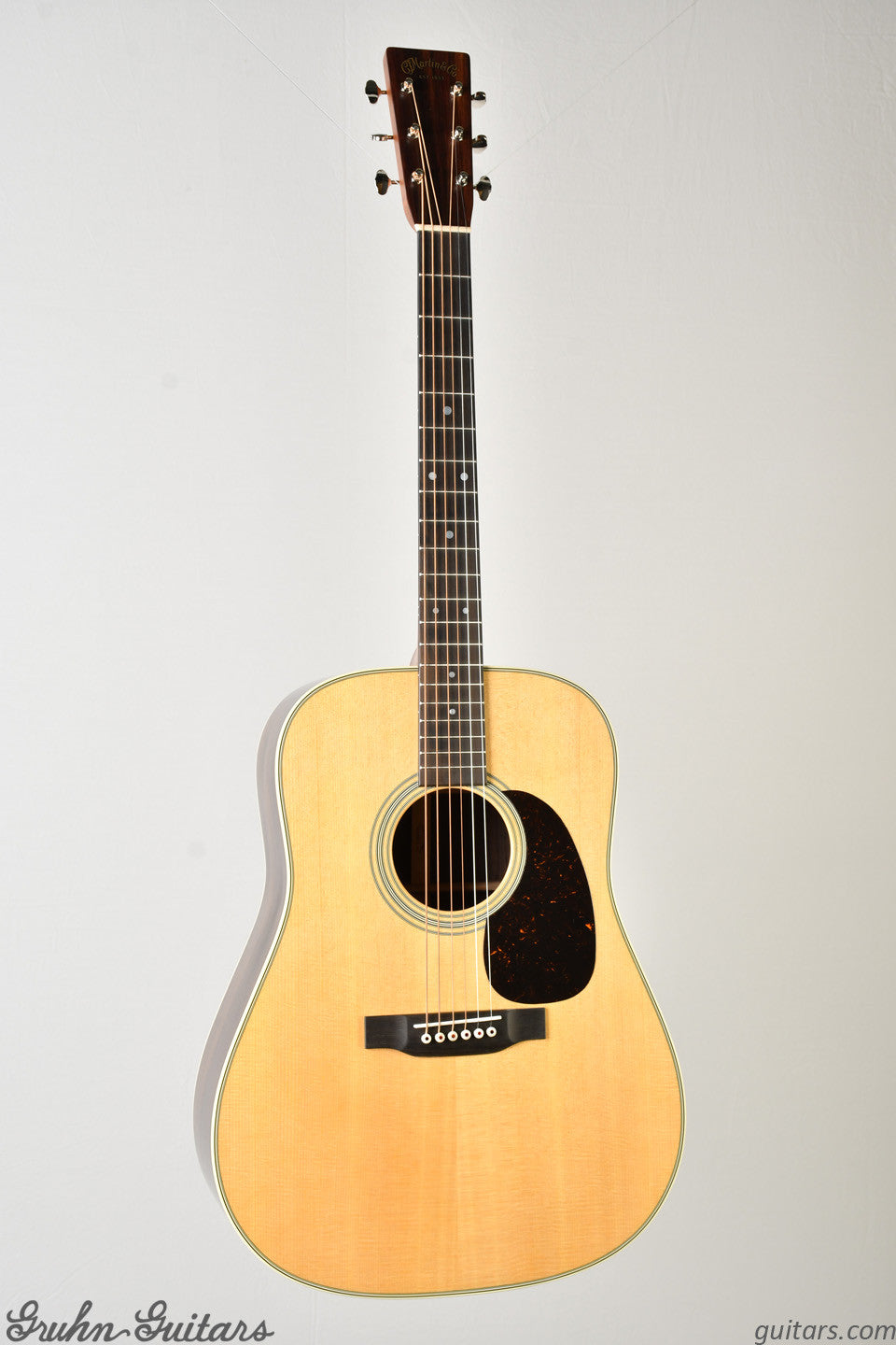 Martin D-28 New AA14107