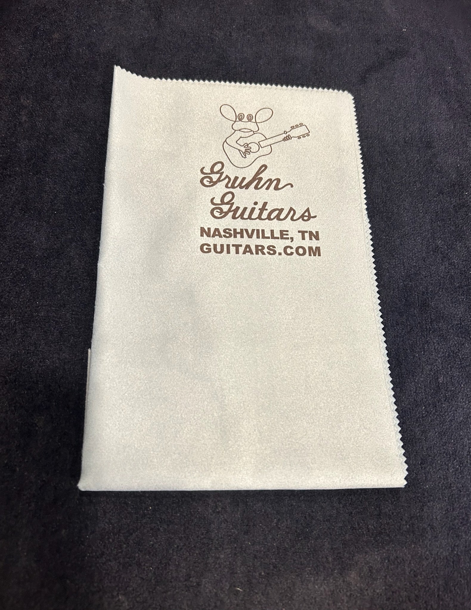GRUHN GUITARS Polishing Cloth *Featuring FREDDIE playing his guitar