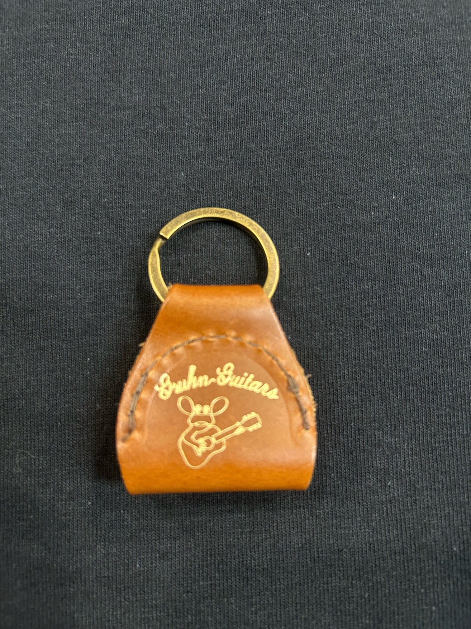 Gruhn Guitars Key Chain Pickholder