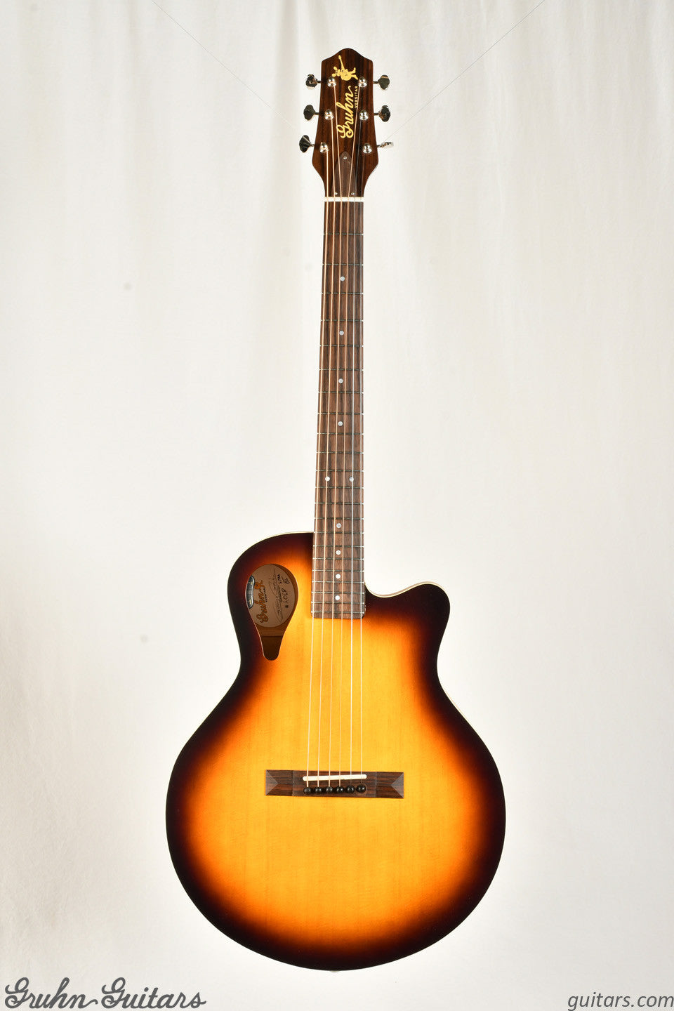 Gruhn Versitar Sitka / Black Locust - Sunburst New AM9609