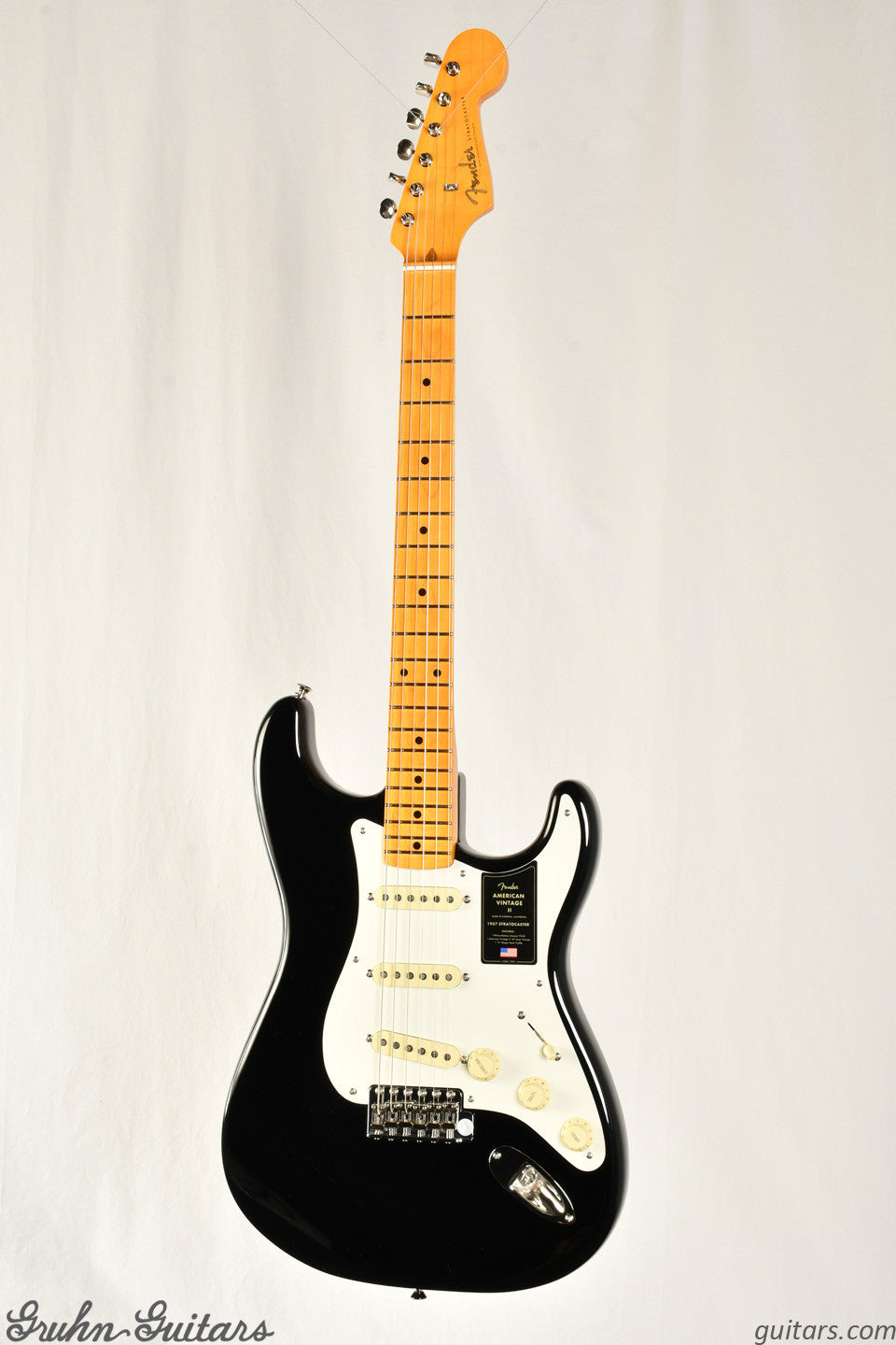 Fender American Vintage II 1957 Stratocaster Maple Fingerboard - Black New EF10535