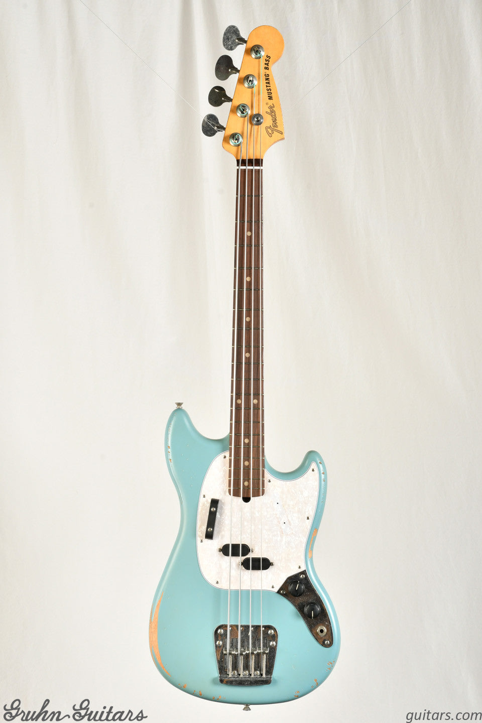 Fender JMJ (Justin Meldal-Johnsen) Road Worn Mustang Bass New BF3366