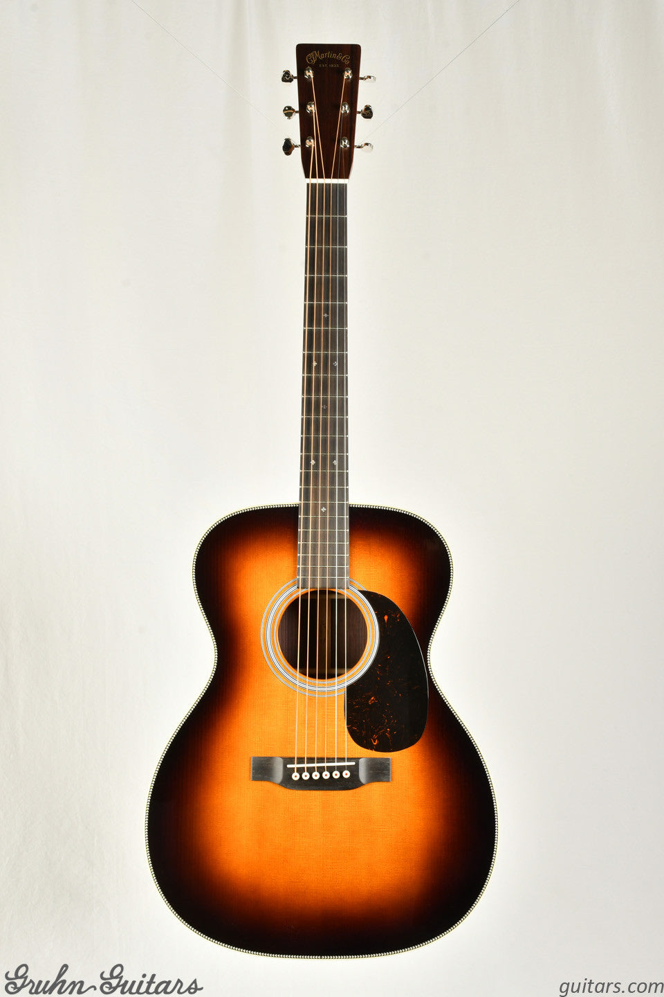 Martin 000-28 Sunburst New AB13790