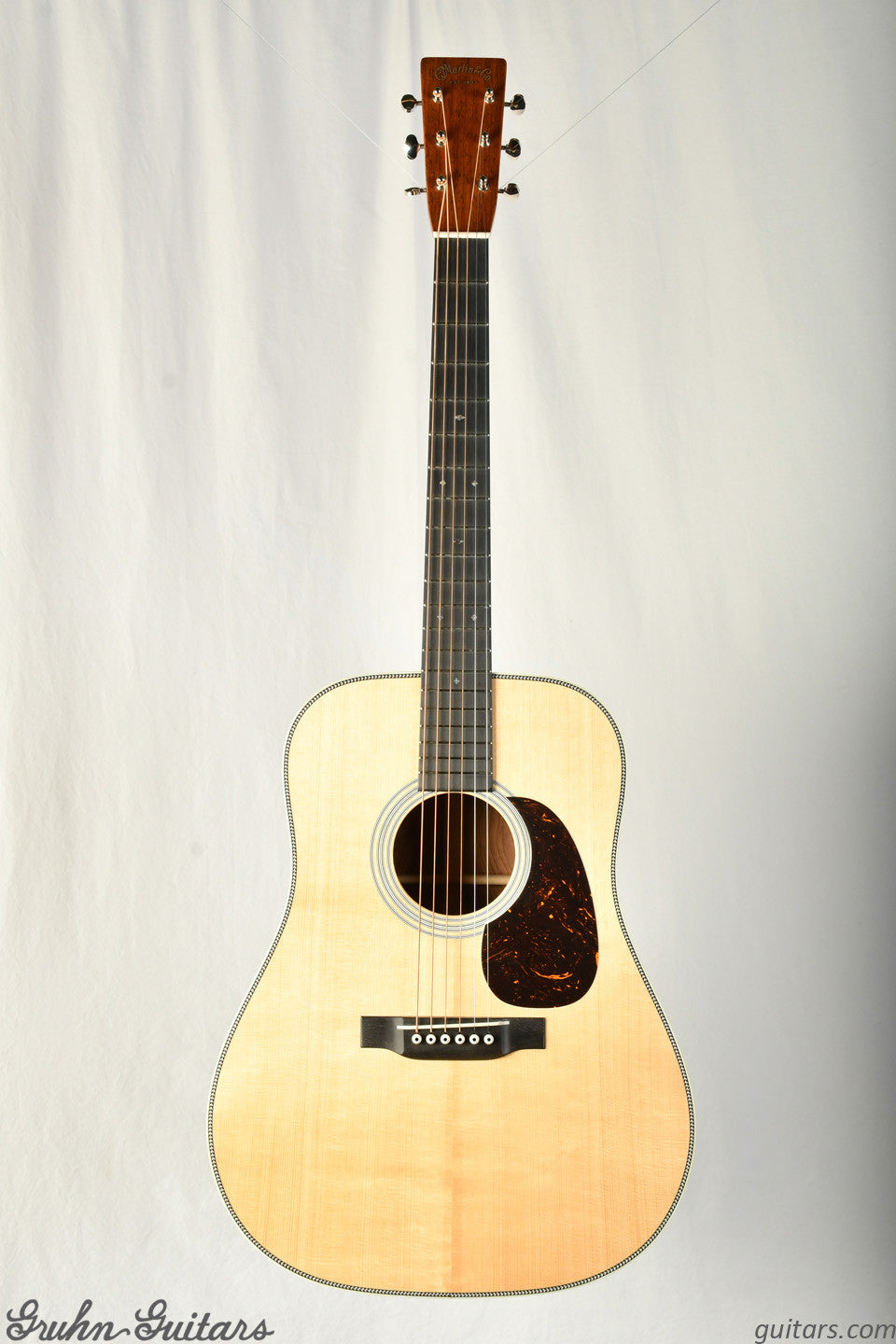 Martin D-28 Authentic 1937 VTS New AA13611