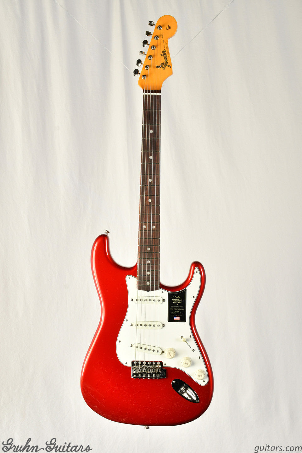 Fender American Vintage II 1965 Stratocaster Round-Lam Rosewood Fingerboard - Candy Apple Red New EF10668