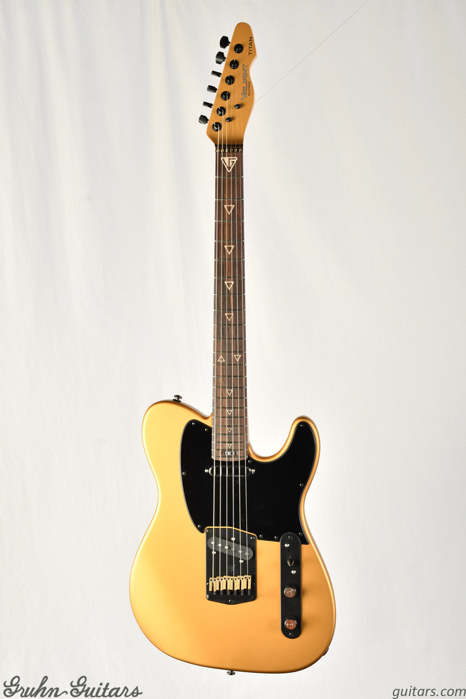 Valiant (made in Ukraine) Titan Authentic - Golden Sand Satin New EZ6105