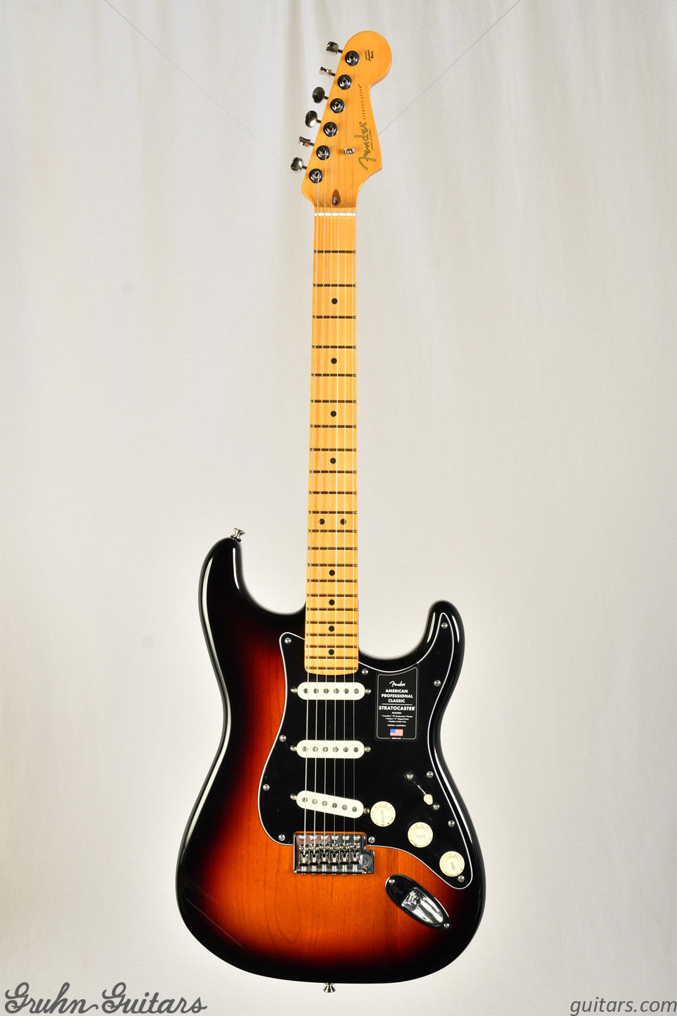 Fender American Professional Classic Stratocaster Maple Fingerboard - 3 Color Sunburst New EF10743
