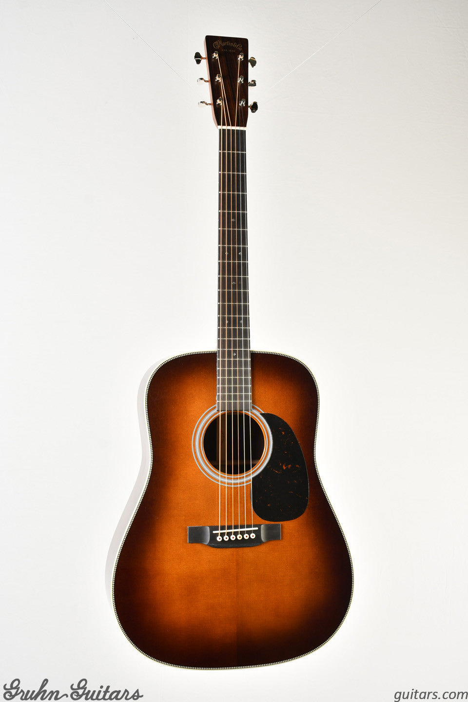 Martin HD-28 Ambertone New AA14116