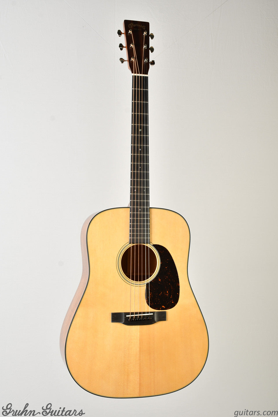 Martin D-18 New AA14132