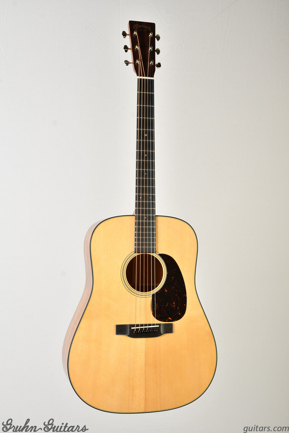 Martin D-18 New AA14135